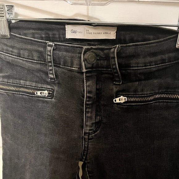 Gap Skinny Ankle Jeans - Picture 4 of 4